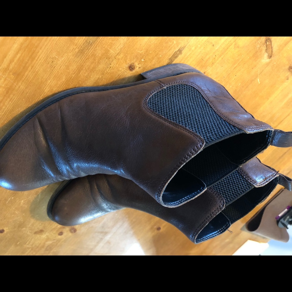 Boots - Picture 3 of 5